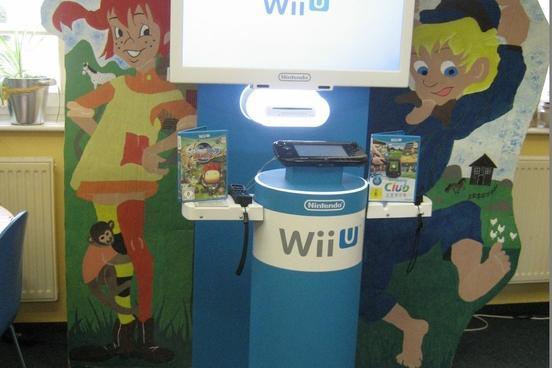 Neu in der Kinderbibliothek: als nachträgliches Geburtstagsgeschenk eine Wii U