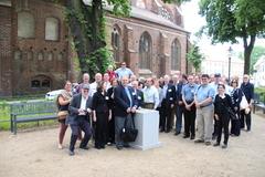 Besichtigung des Loriot-Denkmals an der Johanniskirche