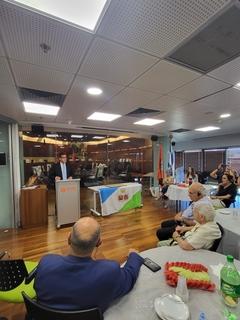 Oberbürgermeister Steffen Scheller ehrte Marga Goren-Gothelf und ihr wirken in einer Rede.