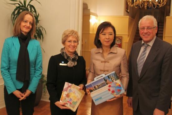 Oberbürgermeisterin zu Gast bei der Botschafterin des Königreiches Thailand