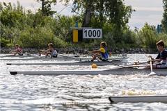 Ruderboote am 1.000 m-Start.