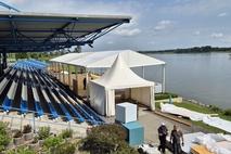 Blick auf den Tribünenbereich