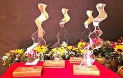 Zu jedem mit 150 Euro dotierten Hauptpreis gehört auch eine vom Brandenburger Künstler Jan Beumelburg gefertigte Undine-Statuette.