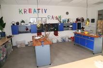 Der Kreativbereich, wo derzeit Ostergeschenke entstehen.