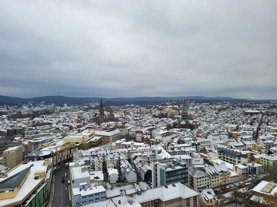 Luftbild der Stadt im Winter