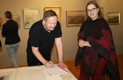 Unterzeichnung des Schenkungsvertrages