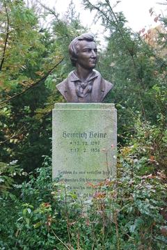 Feierliche Rückkehr der Heinrich-Heine-Büste