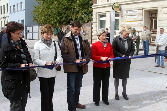 Oberbürgermeisterin gibt Mühlentorstraße für den Verkehr wieder frei