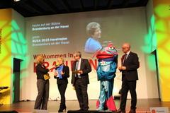 Dr. Dietlind Tiemann und Erhard Skupch auf der Antenne Brandenburg Bühne.