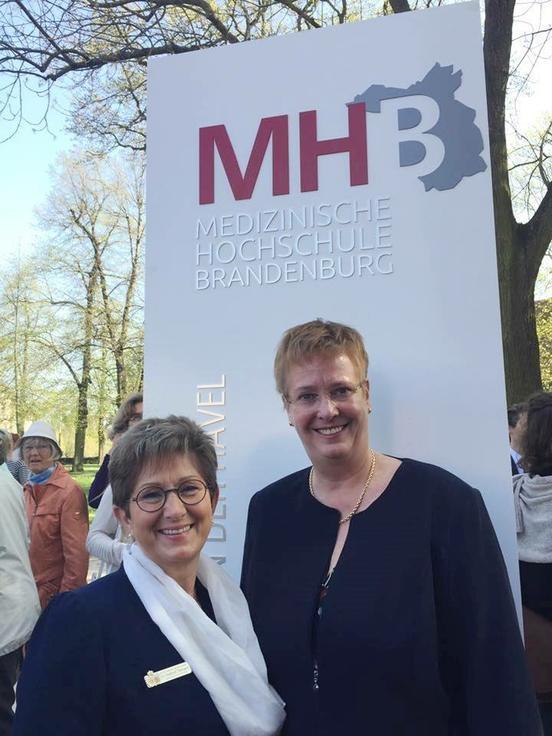 Oberbürgermeisterin Dr. Dietlind Tiemann und  Dr. Ulrike Gutheil, Staatssekretärin des Ministeriums für Wissenschaft, Forschung und Kultur