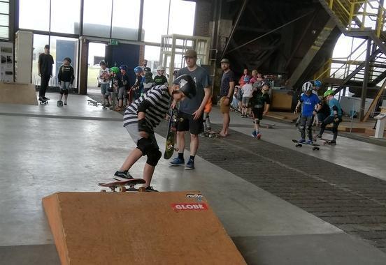 Der Skateboard-Kurs im Industriemuseum ist im August leider schon voll, auch die Kurse im Juli waren sehr beliebt.