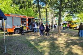 buntes Treiben auf dem Fest