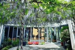 Bibliothek neuer Glasanbau