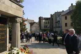 Kranzniederlegung zum 75. Jahrestag der Befreiung des Zuchthauses Brandenburg-Görden
