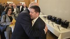 Eine herzliche Umarmung.