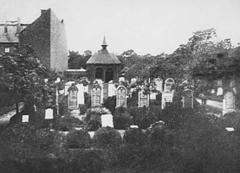 alter jüdischer Friedhof in schwarz weiß