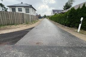asphaltierte Fahrbahnoberfläche