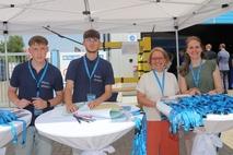 Prsonalchefin Sandra Damaschke mit ihrem Team am Einlass