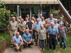Auf dem Bild sind ehemalige und neue Mitglieder vom Naturschutzbeirat der Stadt Brandenburg zu sehen: Von links nach rechts:  Untere Reihe: Michael Weggen, Peter Richter, Beate Bölsche, Hans Lubitz, Gerlinde Zenke,  mittlere Reihe: Klaus Liebenow, Tino Grenz, Sybille Tinius, Hans-Joachim Hoffmann, Margot Kumrow, Dr. Beatrix Wuntke, Bürgermeister Michael Müller  hintere Reihe: Joachim Bergmüller, Marianne Feßer, Karin Riechardt, Kirstin Ohme, Stefanie Frede, Almut Inselmann, Maja Lüth, Dr. Jirko Holst, Uwe Lendel, Dr. Winfried Kohls