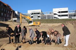 Spatenstich für neues Laborgebäude