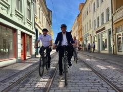 Oberbürgermeister Steffen Scheller zusammen mit STG-Geschäftsführer Thomas Krüger