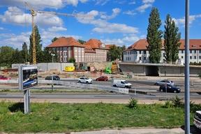 Fußgängertunnel und Stützbauwerke Seite Ost