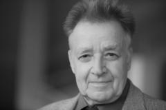 Schwarz-weiß Foto Prof. Peter Gülke