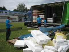 Kaum zu glauben, dass diese schnittigen Kanus der HTGW Konstanz aus Beton sind.