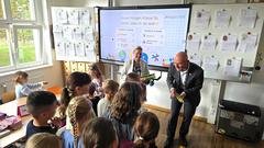Oberbürgermeister Daniel Keip besuchte zum Schuljahresstart die Georg-Klingenberg-Schule und zeigte Mittel und Wege für Schulwegsicherheit auf.