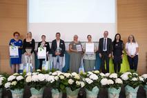 Gruppenbild Auszeichnungsveranstaltung Berufswahl-SIEGEL 2025 mit der Otto-Tschirch-Oberschule aus Brandenburg an der Havel