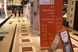 Wanderausstellung „Stadt hat Recht“ jetzt in der Sankt-Annen-Galerie