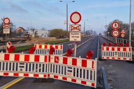 Noch ist die Potsdamer Straße vollgesperrt. Bis 28. Februar, 05:00 Uhr.