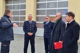 Berufsfeuerwehr stellt erstes Wechselladerfahrzeug und Hytrans-Fire-System im Land Brandenburg vor