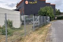 Außenansicht der Likörfabrik.