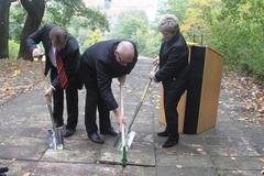 1. Spatenstich auf dem Marienberg