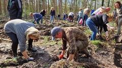 Auch Bankvorstand Jens-Uwe Oppenborn kniete sich mächtig rein! © Stadt Brandenburg an der Havel / Th. Messerschmidt