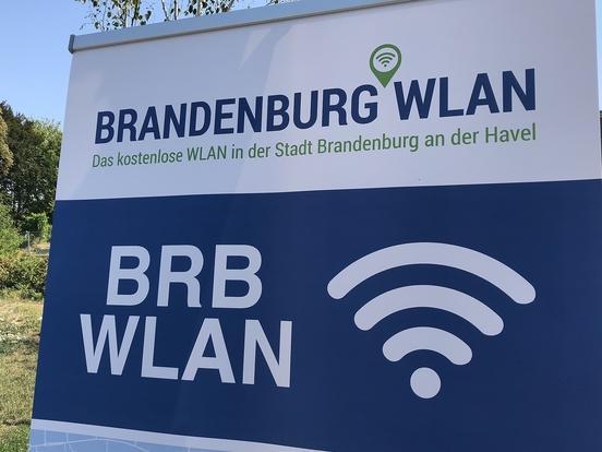 Nutzer können sich mit Ihren mobilen Geräten beim Netz "BRB WLAN" einloggen