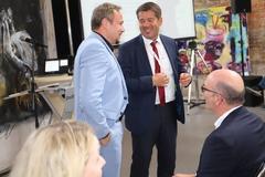 OB Scheller im Gespräch mit Dr. Alexander Tassinopoulos und dem Geschäftsführer des Jobcenters, Michael Glaser.