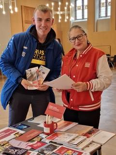 Dr. Katarzyna Wojcik am Infostand der THB