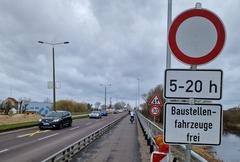 Eine gute Botschaft macht seit Montag die Runde: Zwischen 20 und 5 Uhr kann die Potsdamer Straße auch stadteinwärts befahren werden.