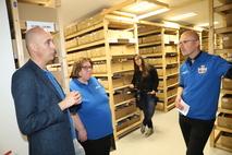 Der Schmökerhöker-Buchhandel bietet derzeit 60.000 Bücher an.