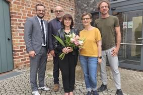 Architektin Heidrun Fleege (Mitte), langjährige Vorsitzende des Beirates für Denkmalschutz und Stadtsanierung/Beirates für Denkmalpflege und Baukultur