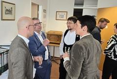 Nach dem offiziellen Teil bildeten sich muntere Gesprächsrunden.