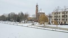 Blick über die winterliche Havel gen Johanniskirche.