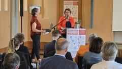 Staatssekretärin Dr. Ina Bartmann freute sich, "dass wir in dieser wunderschönen Stadt Brandenburg an der Havel, die so lebenswert ist, zu Gast sind