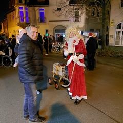 Die Plauer Weihnachtsfrau hat auch ihr Kommen zugesagt.