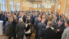 Das Aufeinandertreffen bot viele Gelegenheiten zum Plausch im Rathaus.