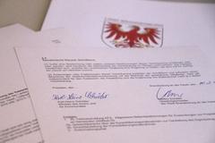 Unterschriften auf der Konsolidierungsvereinbarung