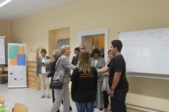Bildungs- und Jugendministerin besuchte Einrichtungen in der Havelstadt 