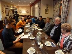 Hartmut Duif informiert gemeinsam mit der Oberbürgermeisterin und Mitgliedern seines Teams die Medienvertreter über den Stand der EM-Vorbereitungen.